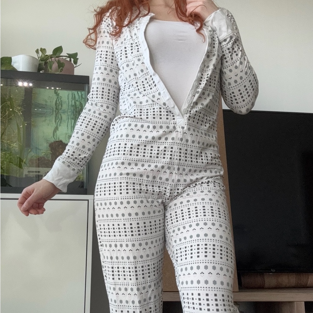 White and Gray Patterned Sleepwear Onsie - Picture 2 of 3
